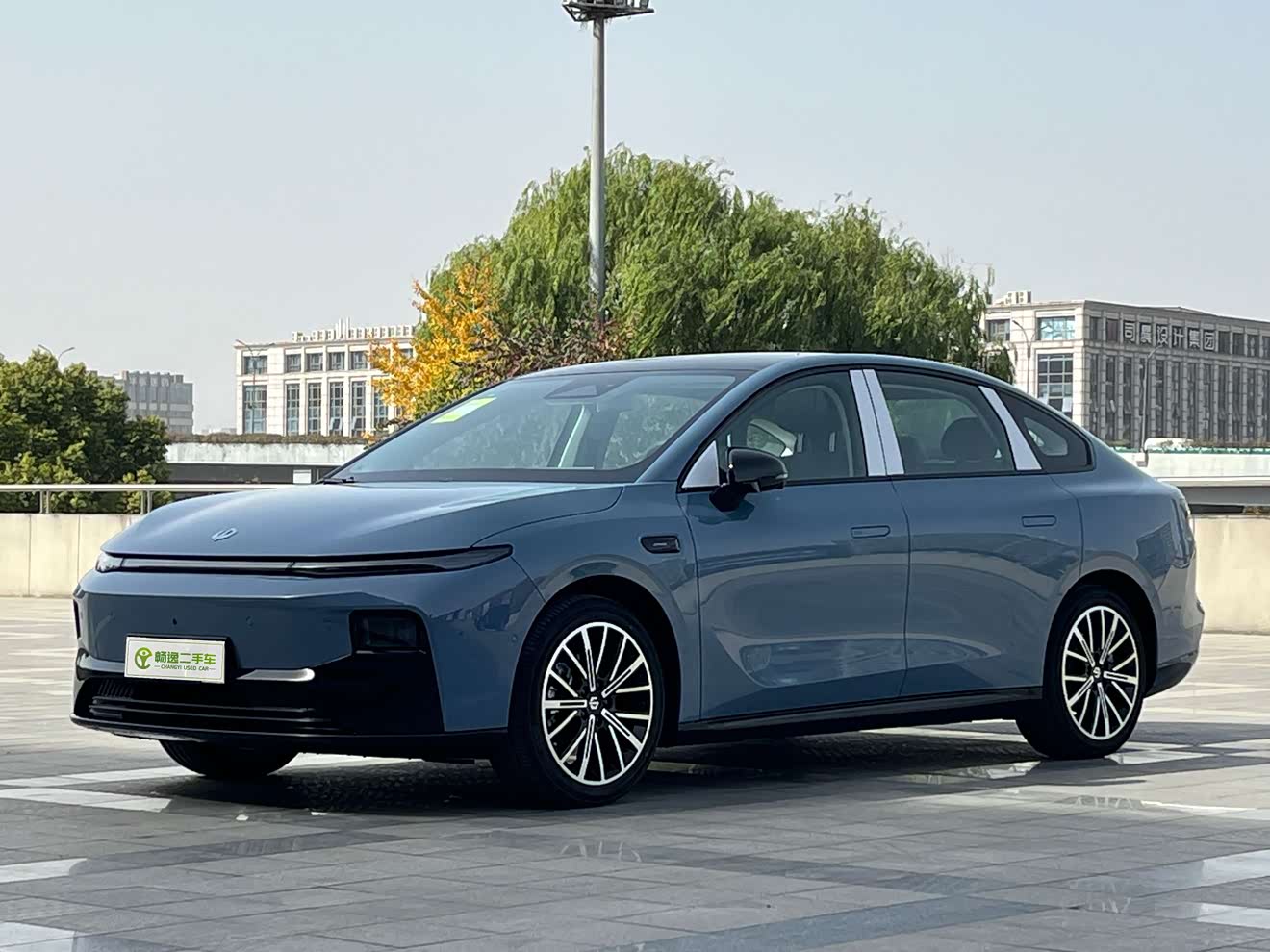 Leapmotor B01 2025 汽车图片 