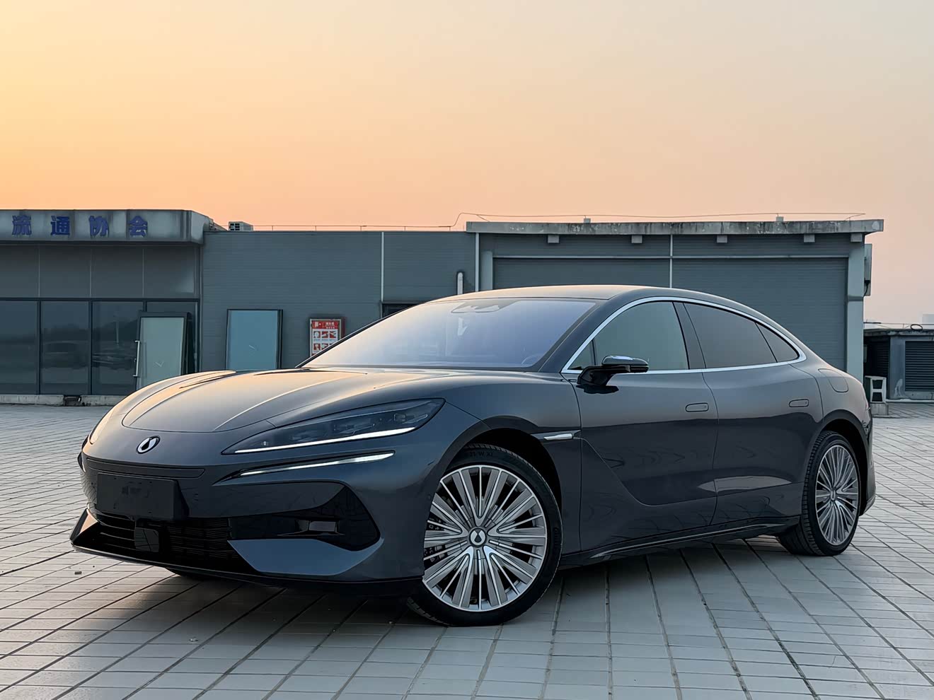 Denza Z9 2024 Denza Z9 2024 immagine di auto