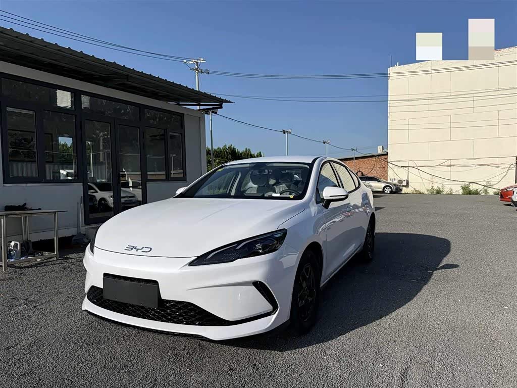 BYD Seal 05 DM-i 2025 BYD Seal 05 DM-i 2025 car image