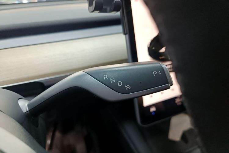 Tesla Model Y 2022 #14 Tesla Model Y 2022 image de voiture #14