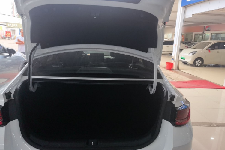 GEELY Emgrand L 2022 car image #18