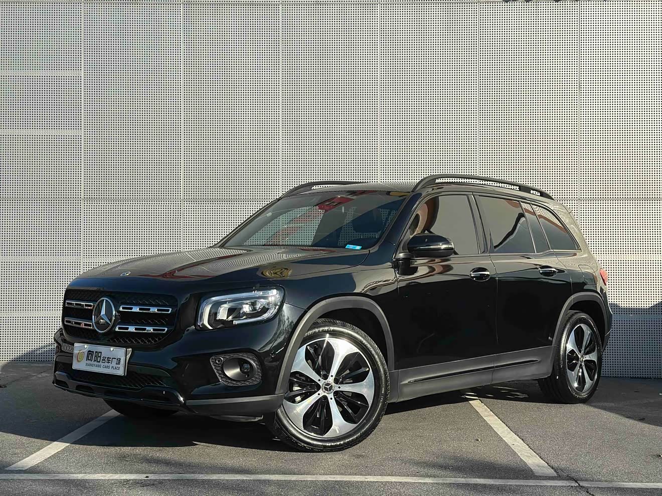 Mercedes-Benz GLB Class 2022 car image 