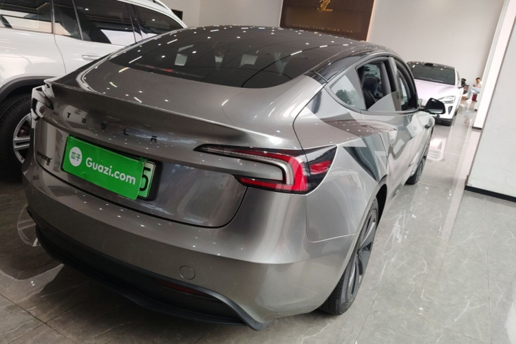 Tesla Model 3 2024 #7 Tesla Model 3 2024 immagine di auto #7