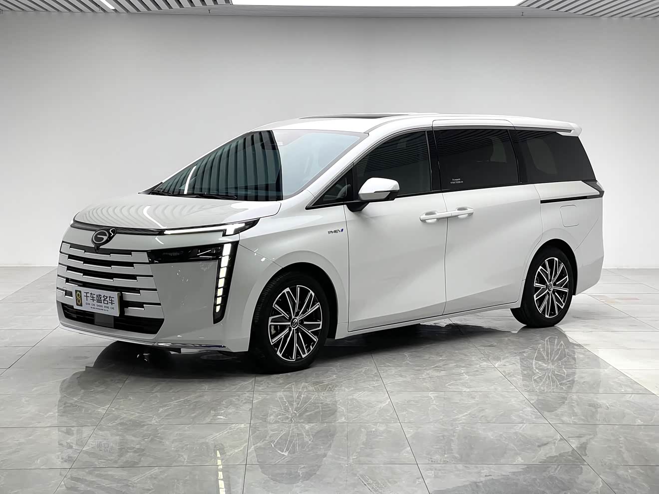 GAC Trumpchi E8 New Energy 2024 GAC Trumpchi E8 New Energy 2024 car image