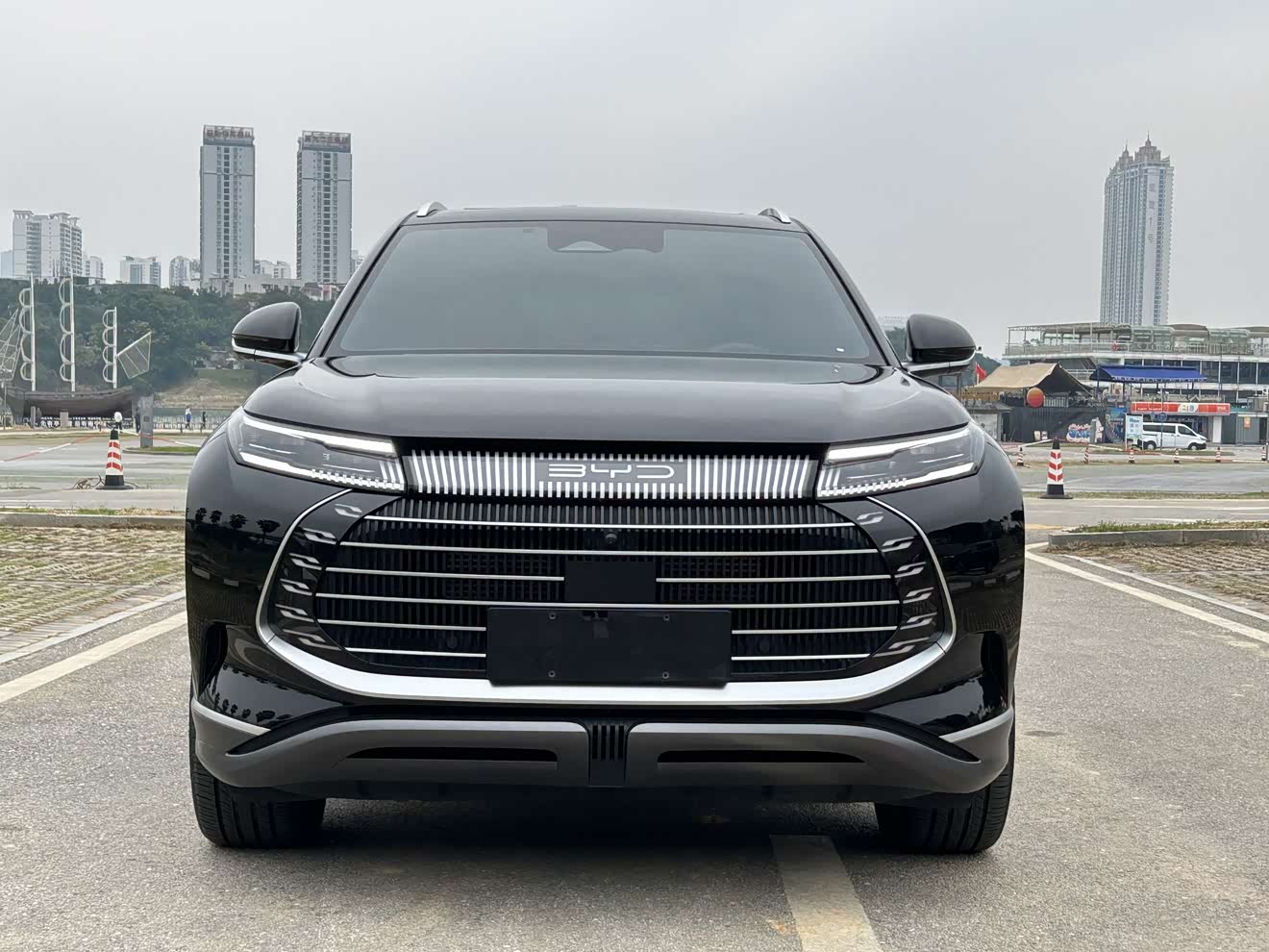 BYD Frigate 07 2023 BYD Frigate 07 2023 immagine di auto