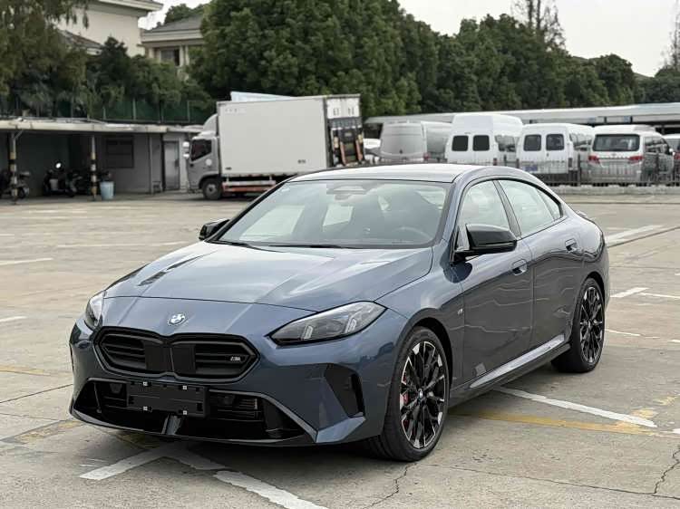 BMW M235L 2025 car image 