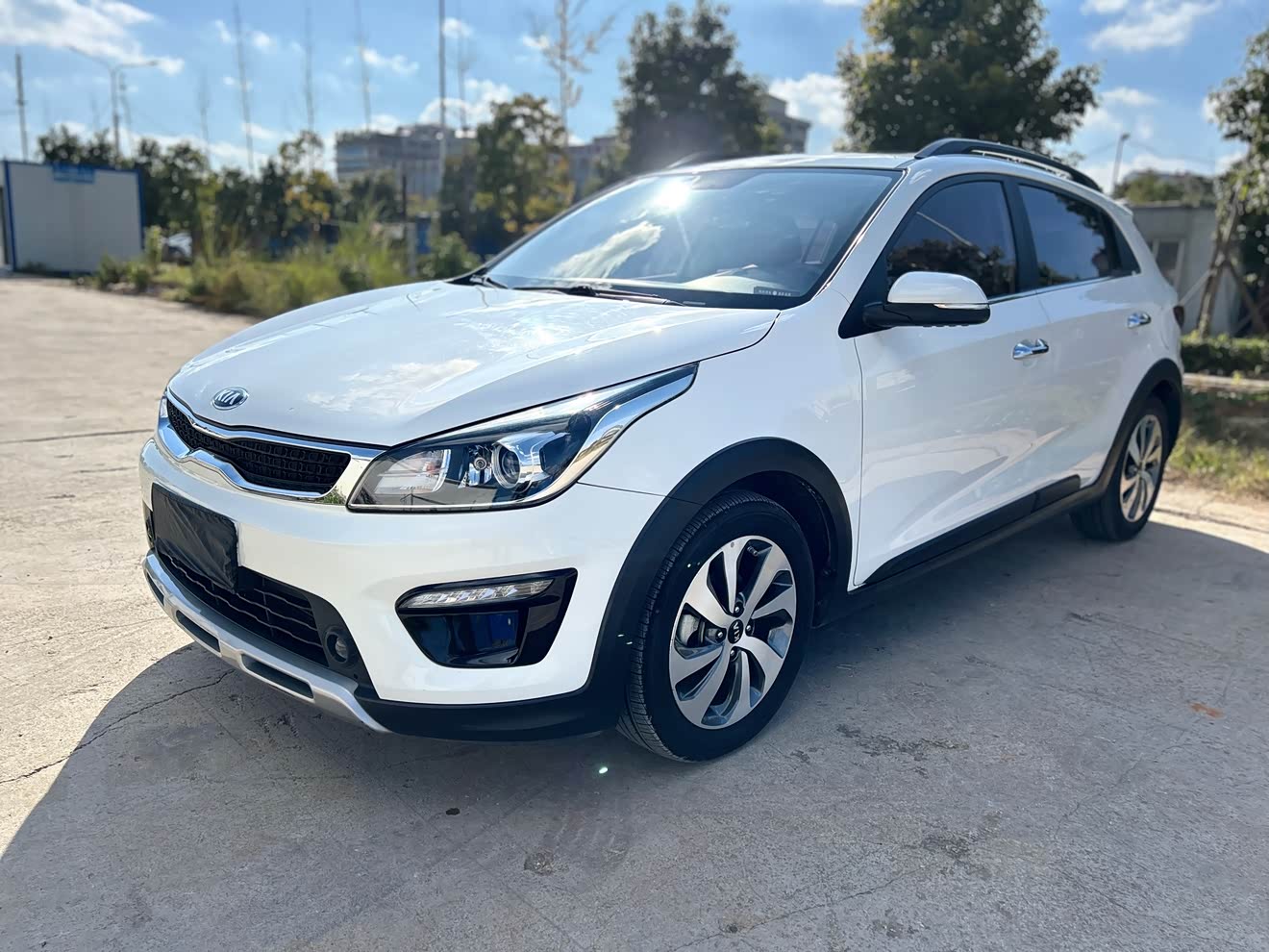 Kia Rio Cross 2018 汽车图片 