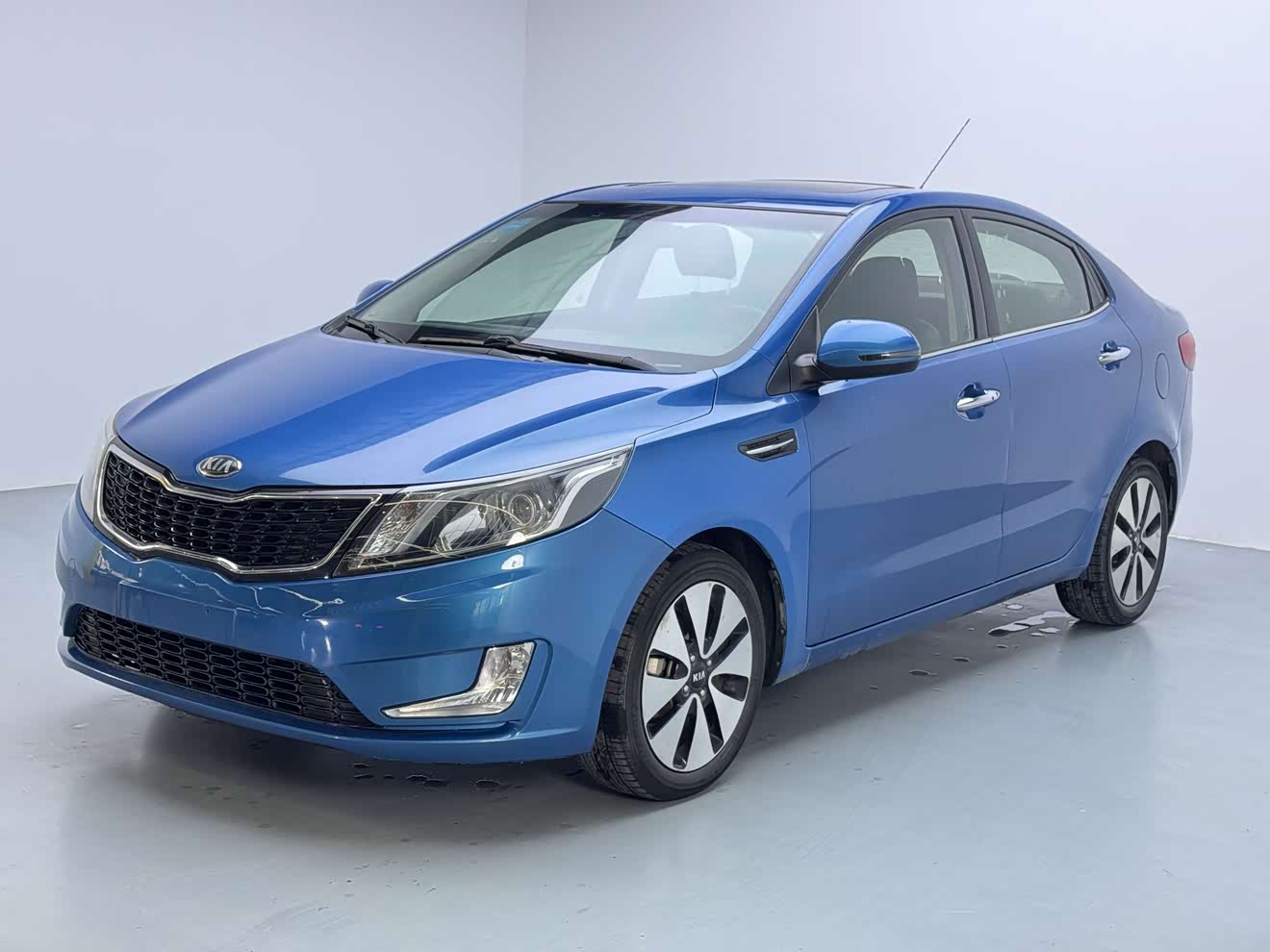 Kia K2 2014 汽车图片 