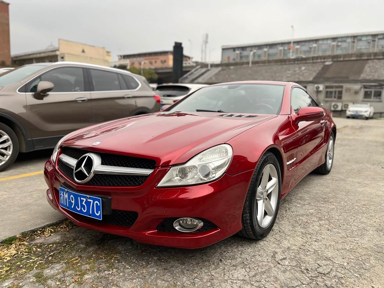 Mercedes-Benz SL Class 2010 car image 