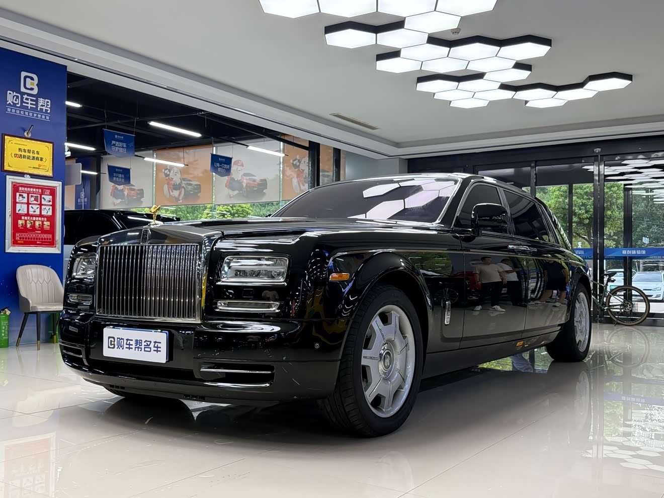 Rolls-Royce Phantom 2016 Rolls-Royce Phantom 2016 汽车图片