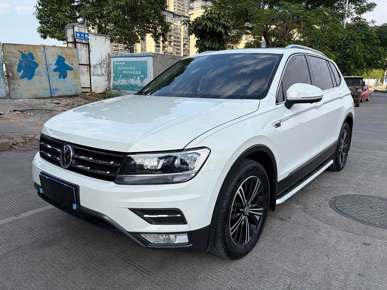 Volkswagen Tiguan L 2019 Volkswagen Tiguan L 2019 car image