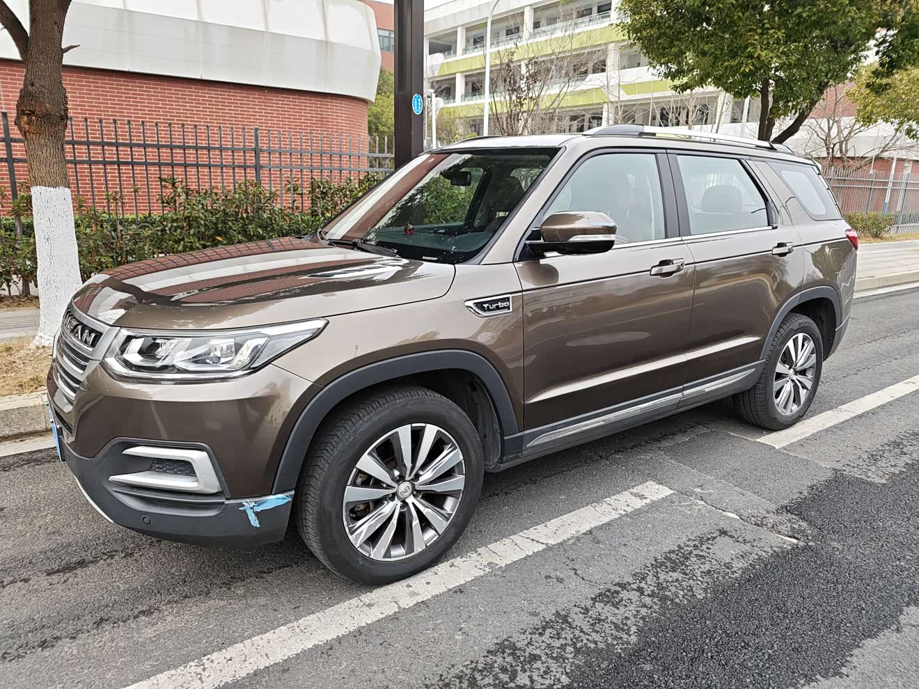 Changan CS95 2017 car image 