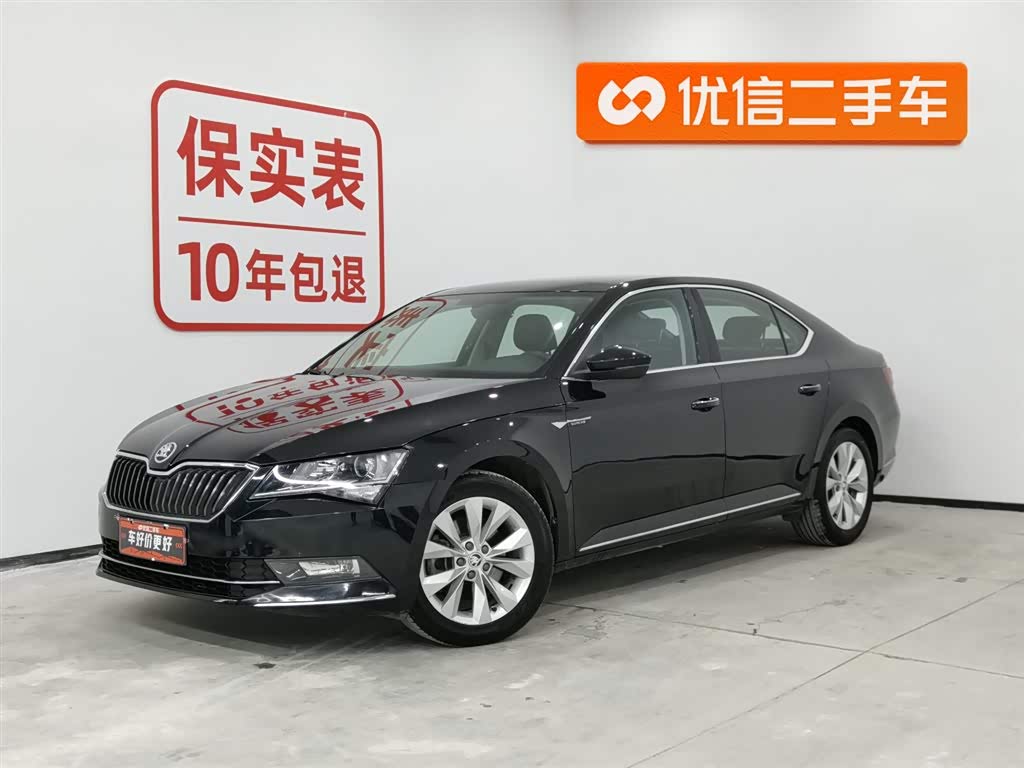 Skoda Superb 2018 car image 