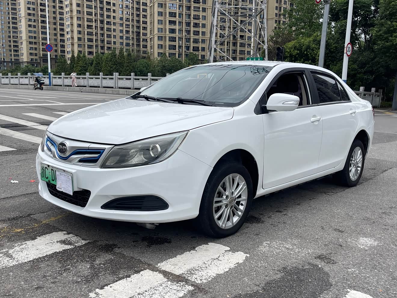 BYD e5 2019 car image 