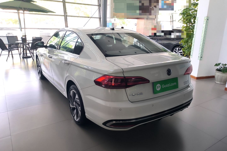 Volkswagen Bora 2025 car image #5