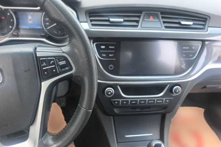 GEELY Emgrand 2016 #11 GEELY Emgrand 2016 car image #11