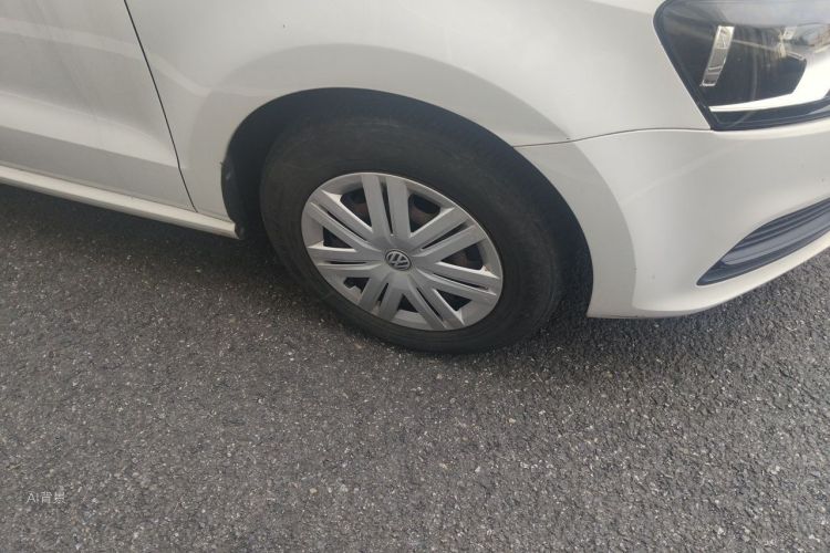Volkswagen Polo 2018 car image #9