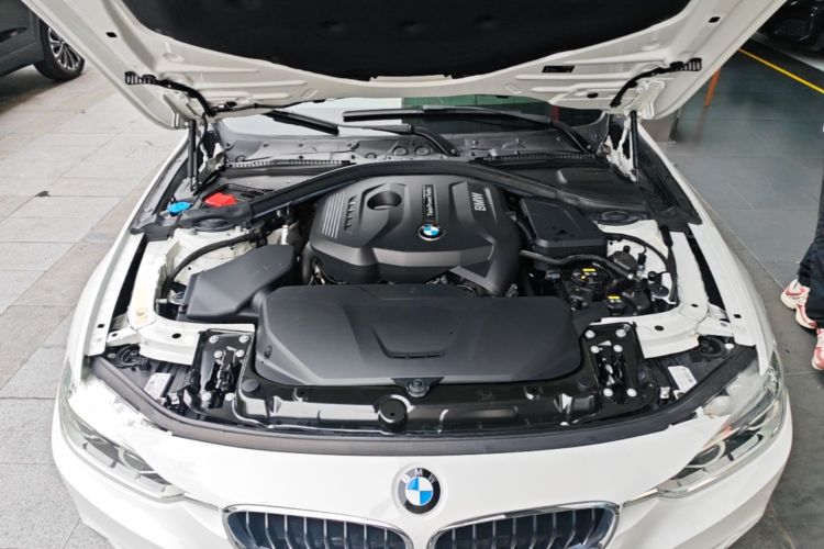 BMW 3 Series 2019 #20 BMW 3 Series 2019 car image #20
