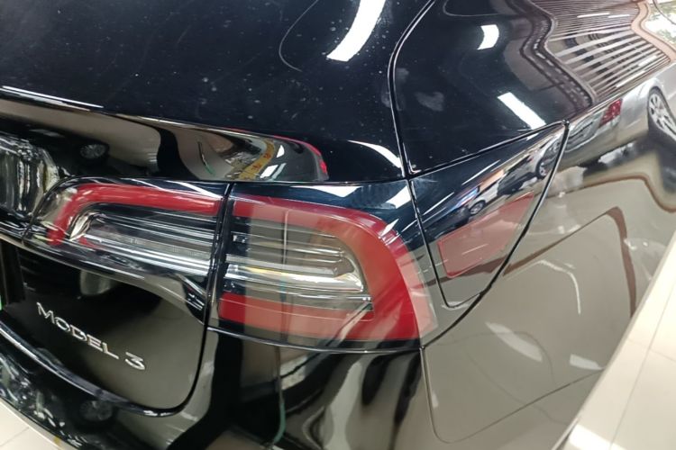 Tesla Model 3 2021 car image #8