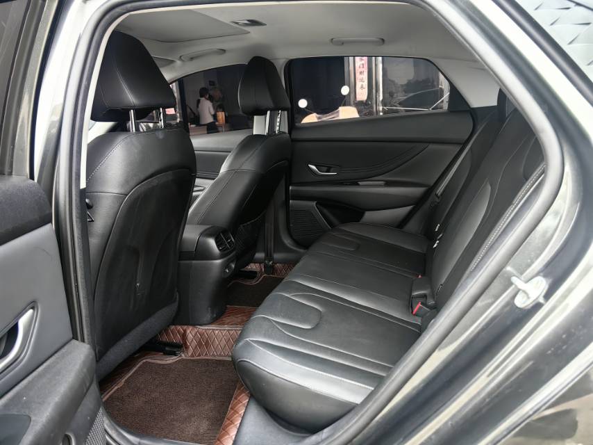 Hyundai Elantra 2023 car image #5