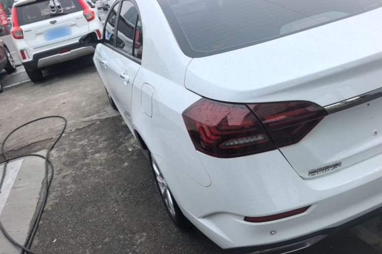 GEELY Emgrand 2022 #5 GEELY Emgrand 2022 image de voiture #5