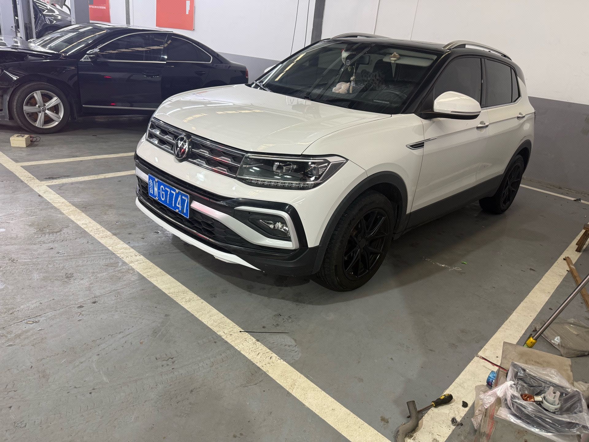 Volkswagen T-Cross 2021 Volkswagen T-Cross 2021 car image