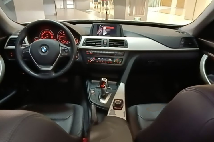 BMW 3 Series GT 2015 car image #10