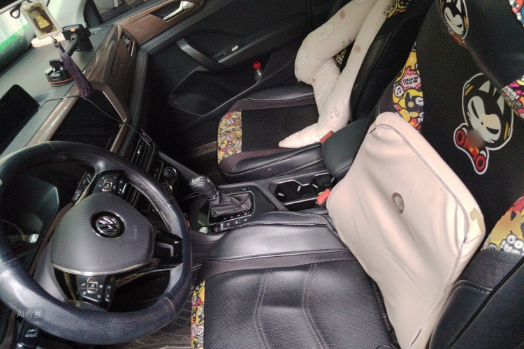 Volkswagen Tharu 2020 car image #17
