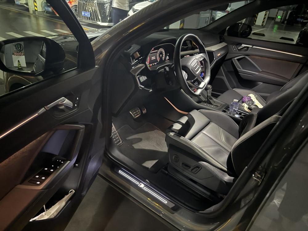 Audi Q3 2023 immagine di auto #26