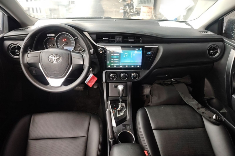 Toyota Corolla 2018 #10 Toyota Corolla 2018 car image #10