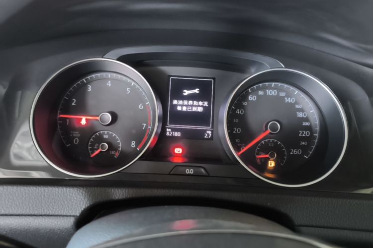 Volkswagen Golf 2019 car image #12