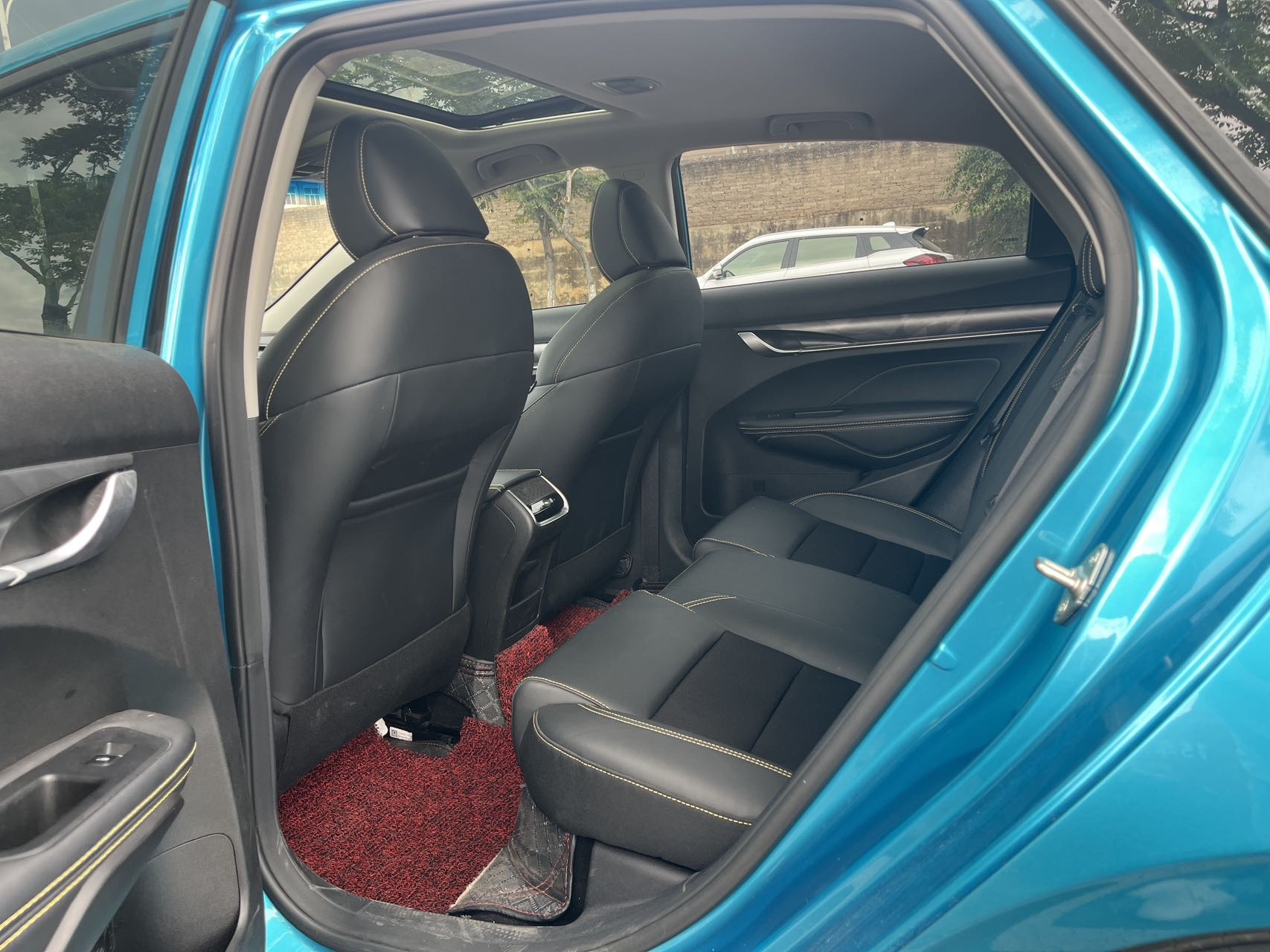 GEELY Binray 2022 image de voiture #6