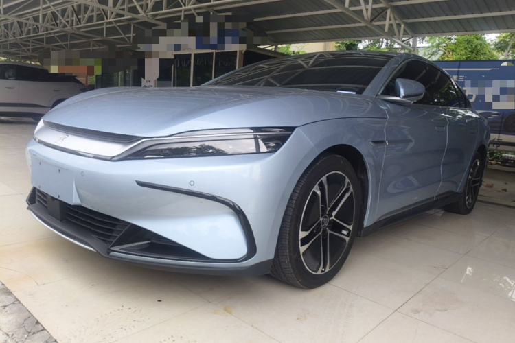 BYD Han 2023 car image #2