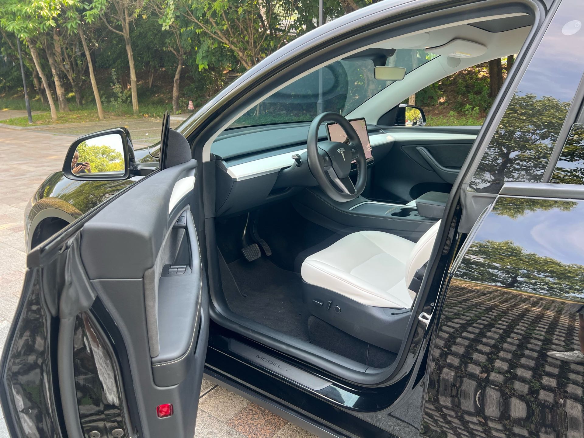 Tesla Model Y 2022 car image #7