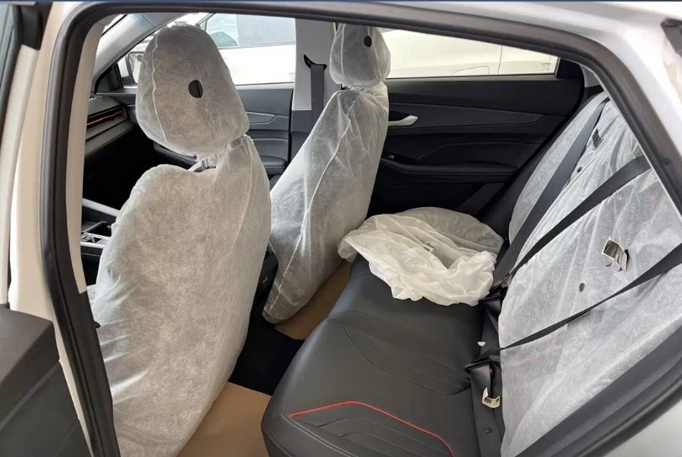 GEELY Binray 2026 car image #7