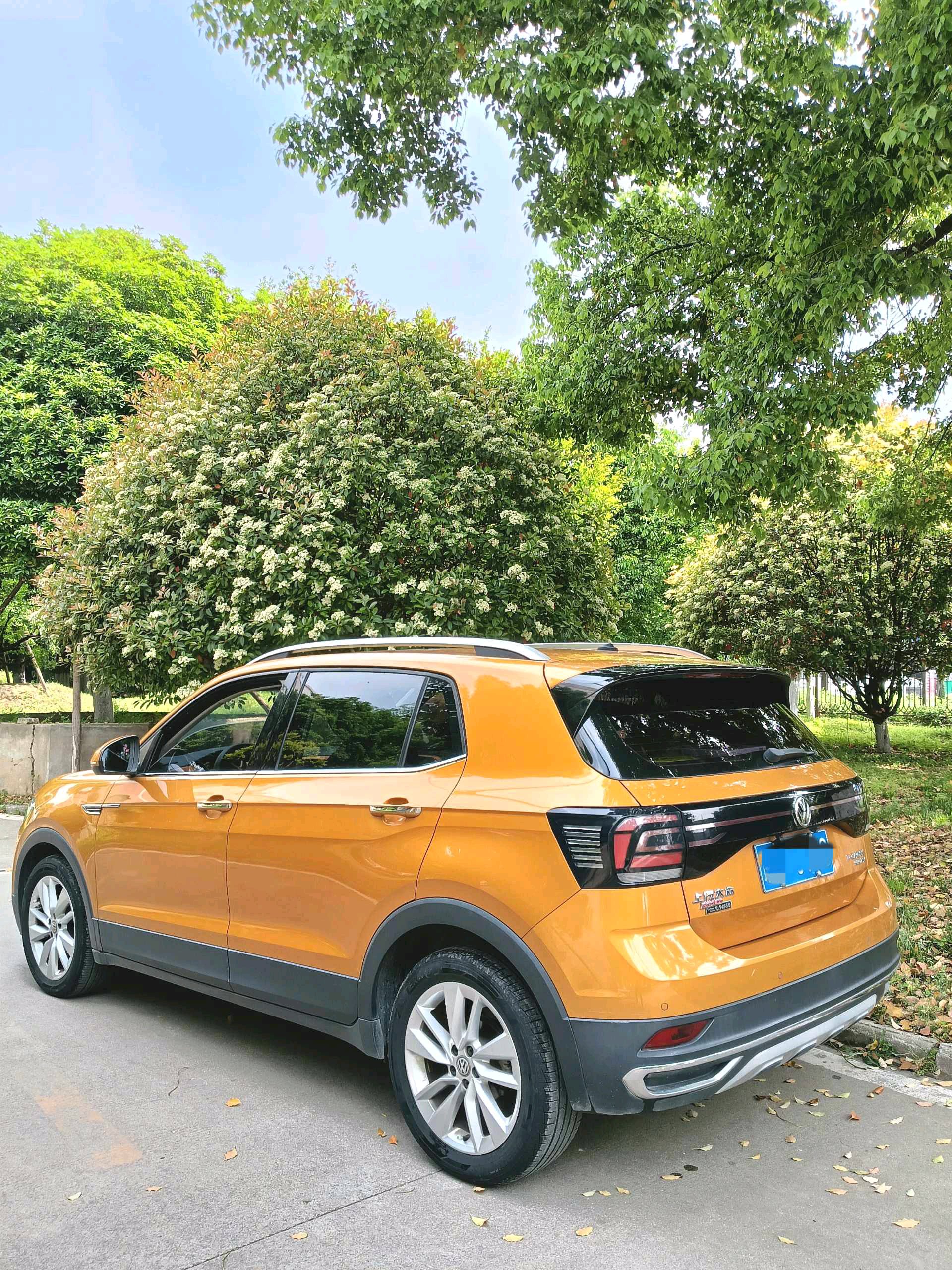 Volkswagen T-Cross 2019 immagine di auto #3