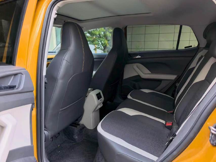 Volkswagen T-Cross 2023 image de voiture #4