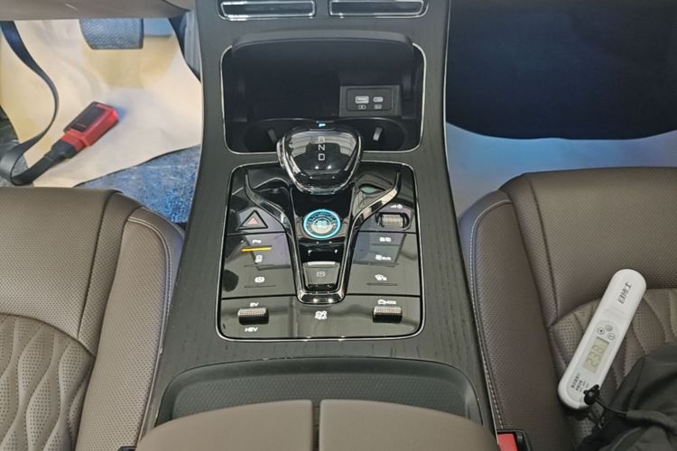 BYD Han 2023 car image #14