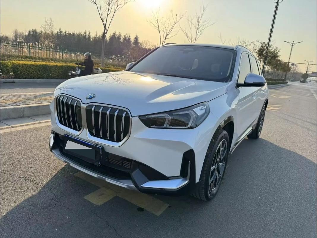 BMW X1 2023 BMW X1 2023 car image