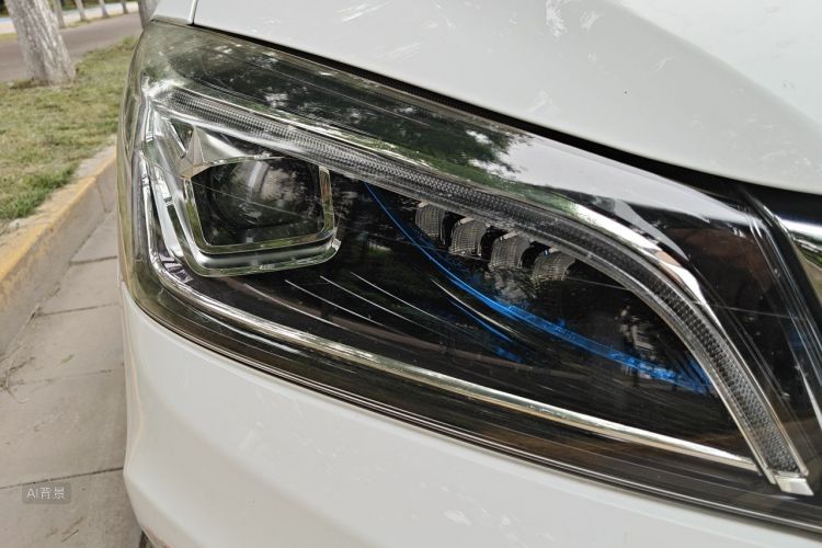 GEELY Emgrand 2020 car image #8