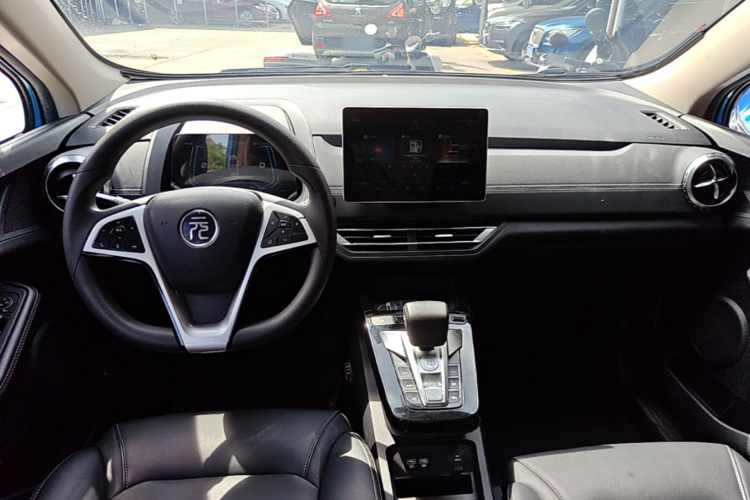 BYD Yuan New Energy 2019 car image #10
