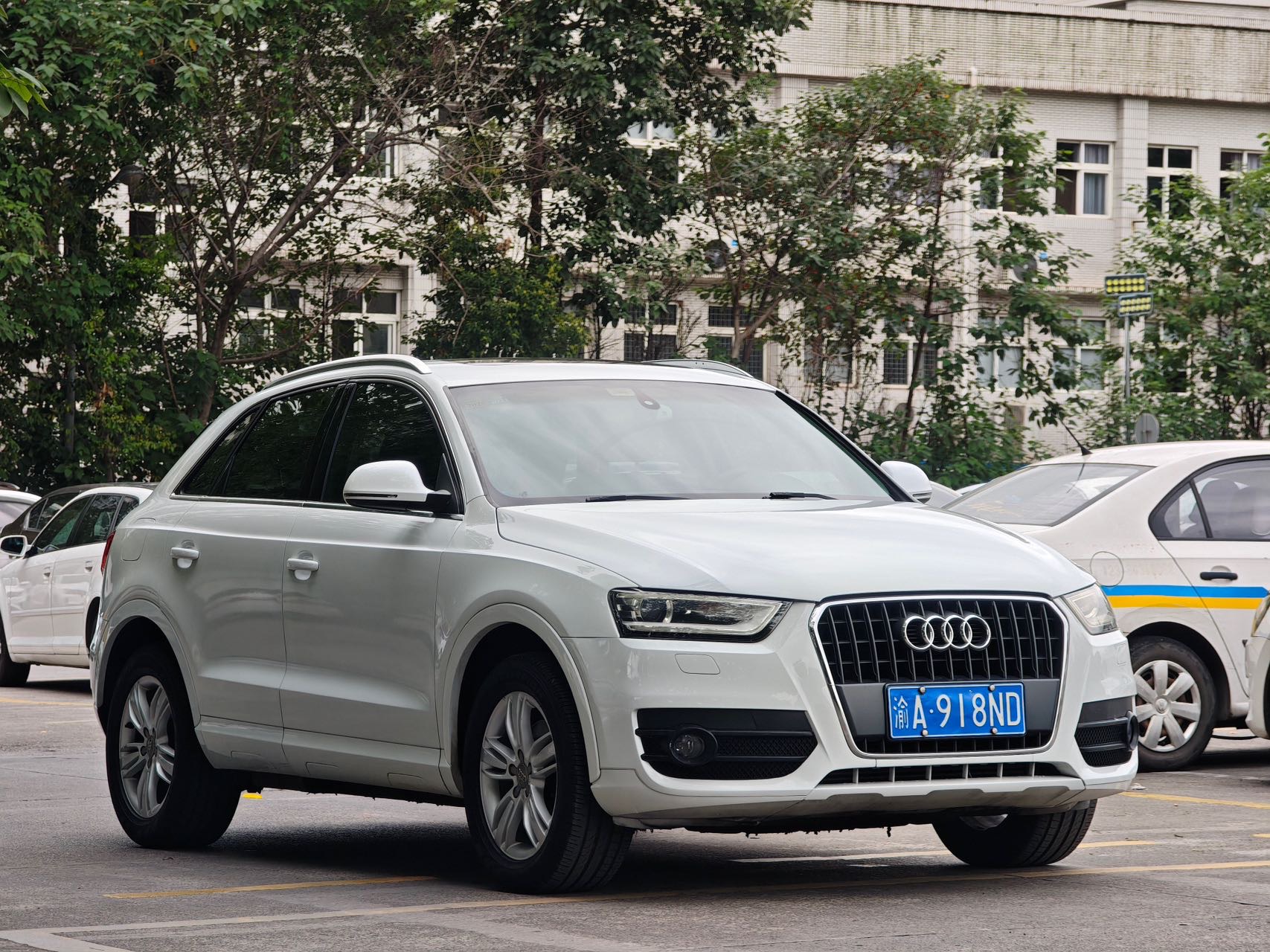 Audi Q3 2013 #4 Audi Q3 2013 car image #4