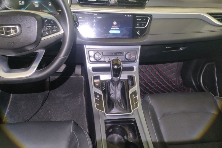 GEELY Emgrand 2019 #14 GEELY Emgrand 2019 car image #14