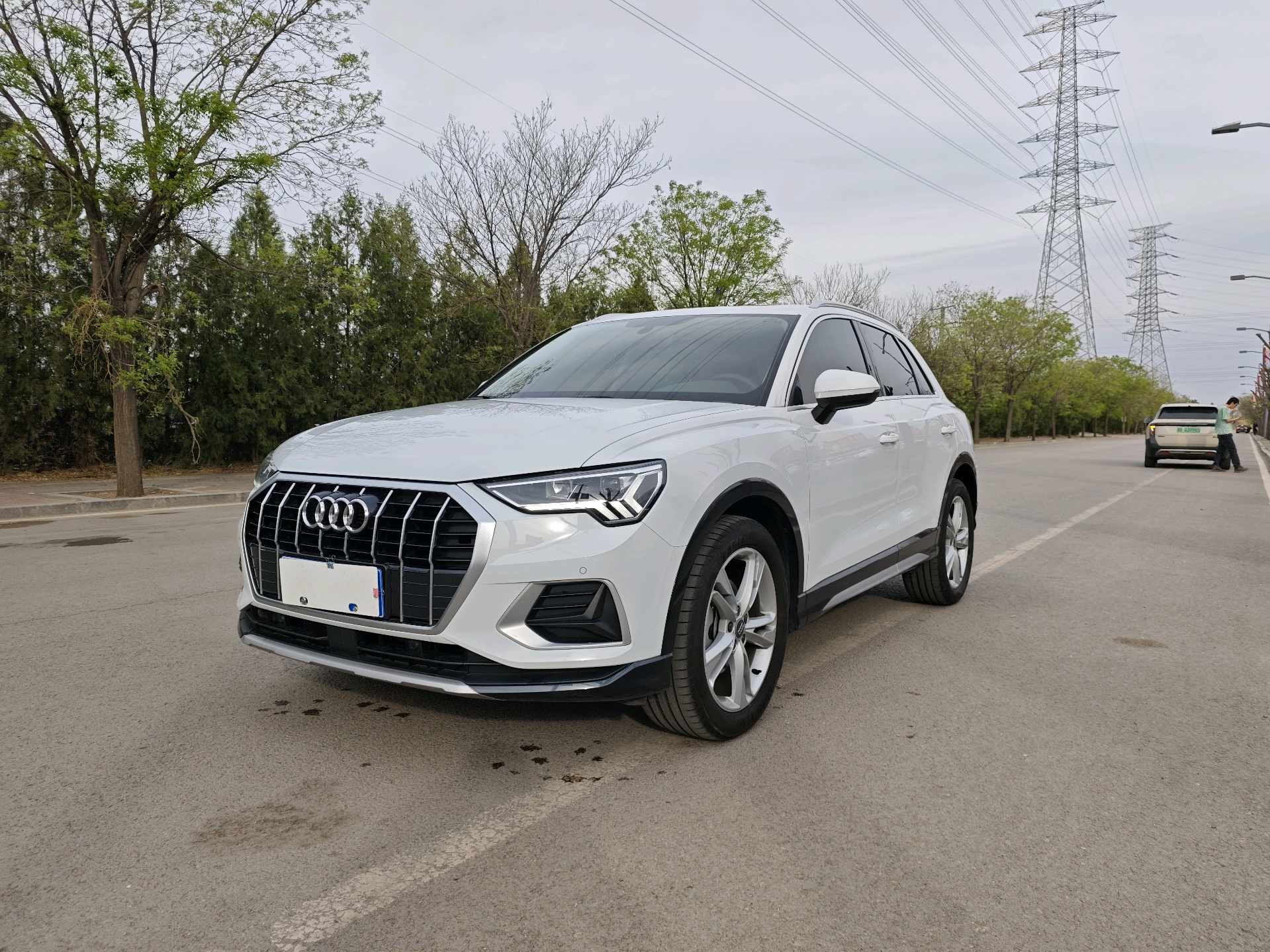 Audi Q3 2019 car image 