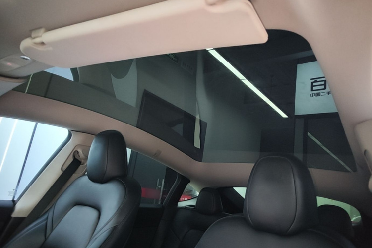 Tesla Model Y 2022 #18 Tesla Model Y 2022 car image #18