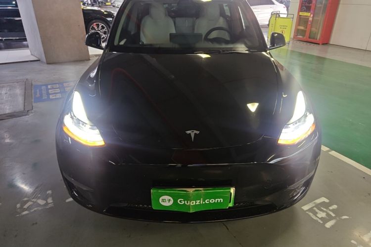 Tesla Model Y 2022 car image #3