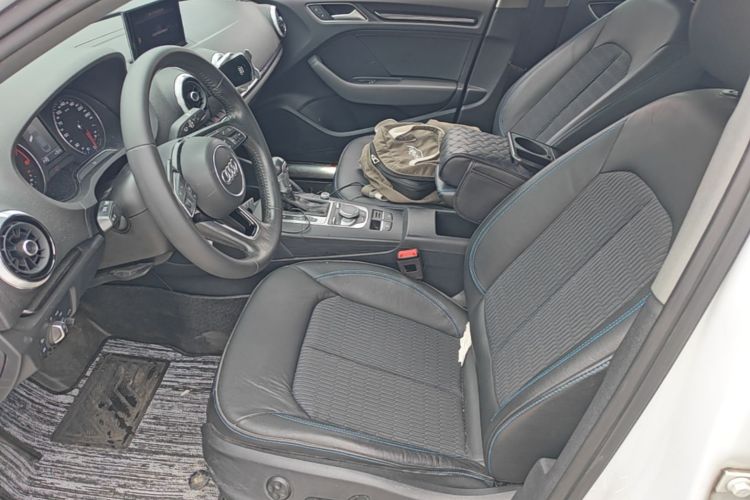 Audi A3 2018 car image #15