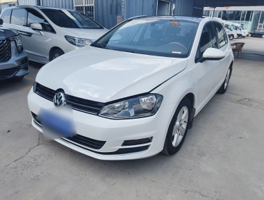 Volkswagen Golf 2015 صورة سيارة 