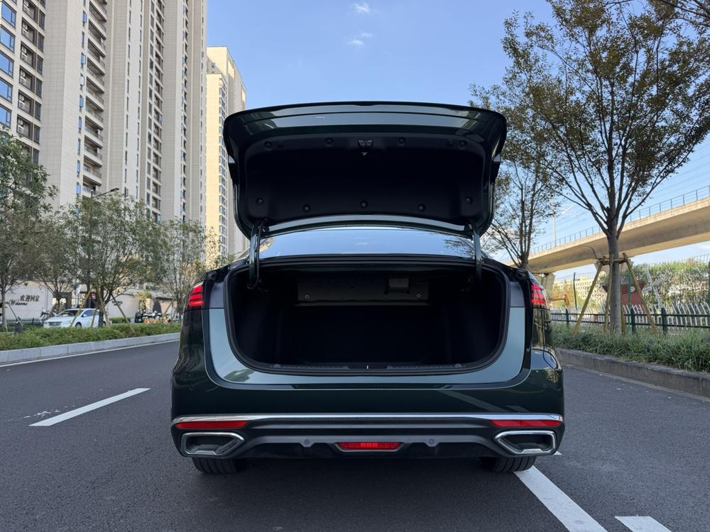 GEELY Emgrand 2025 car image #9