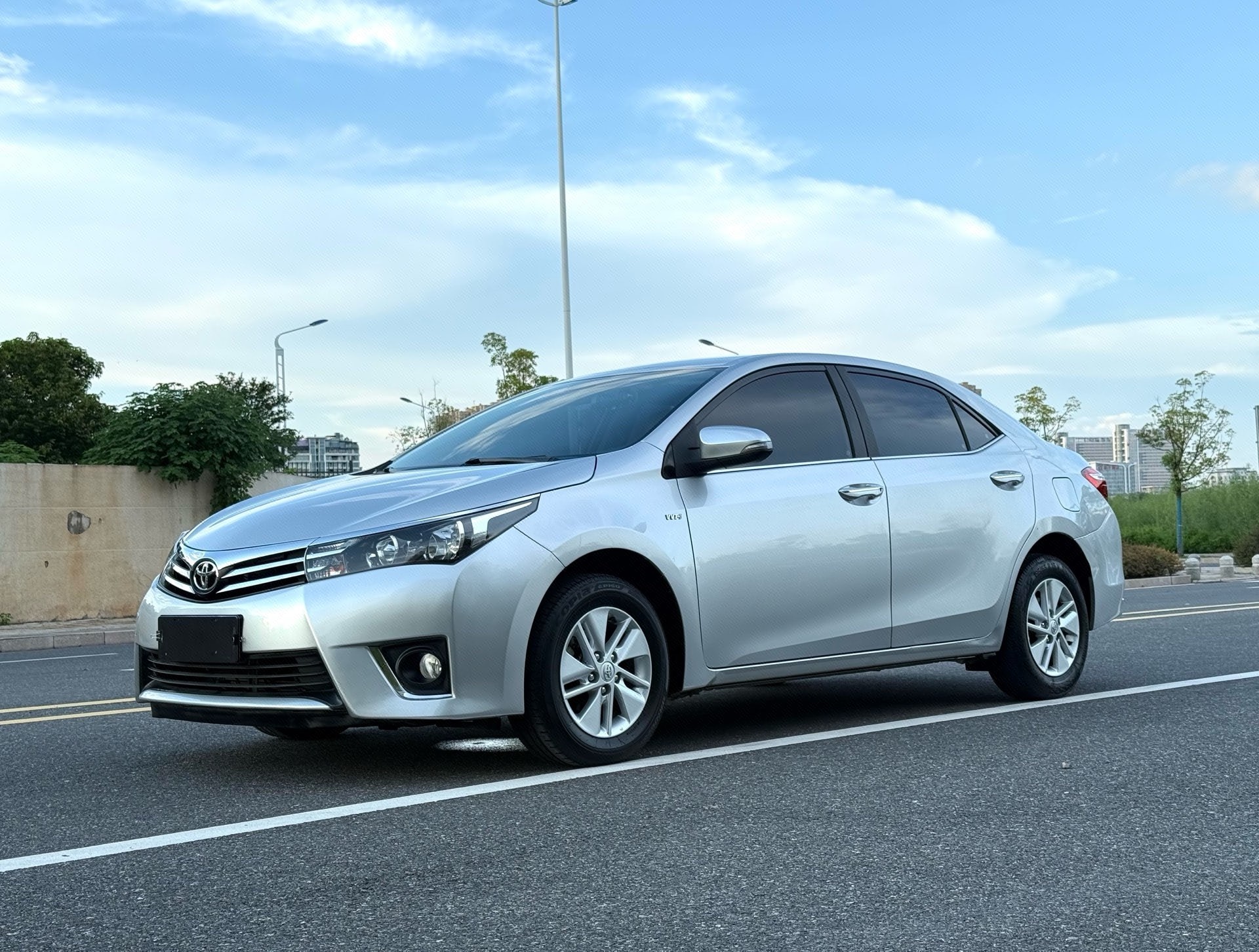 2016 car image 